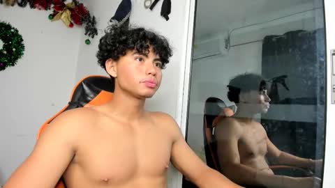 Snapshot of rory_peters_ chatting on February 11, 12:21 pm rory_peters_ online show from February 11, 12:21 pm