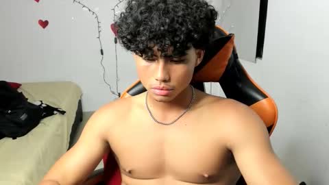 Snapshot of rory_peters_ chatting on February 21, 4:46 am rory_peters_ online show from February 21, 4:46 am