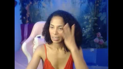 Snapshot of rosa_skinny chatting on June 9, 8:20 pm rosa online show from June 9, 8:20 pm