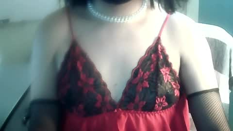 Snapshot of rosabells chatting on May 18, 4:02 pm Rosa online show from May 18, 4:02 pm