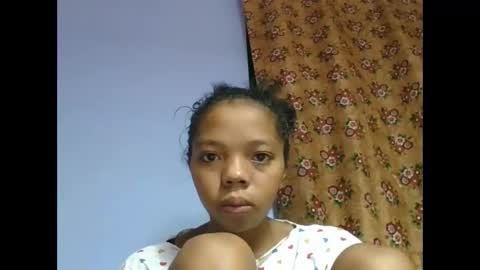 rosah225127 online show from May 18, 3:46 am