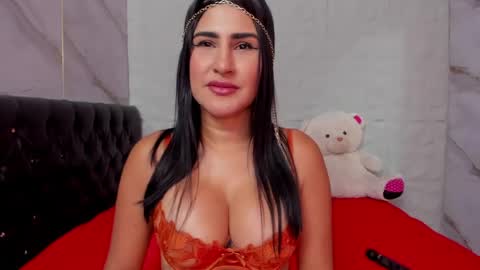 Snapshot of rosalia_04 chatting on April 27, 8:07 pm ROSALIA insta rosalia 10hoot online show from April 27, 8:07 pm
