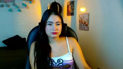 Snapshot of rosaliea chatting on June 7, 5:22 am R O S A L I A online show from June 7, 5:22 am
