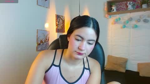 Snapshot of rosaliea chatting on June 12, 5:17 am R O S A L I A online show from June 12, 5:17 am