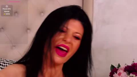 Snapshot of rosalienorman chatting on June 2, 6:32 pm Rosalie online show from June 2, 6:32 pm