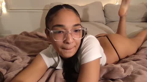 Snapshot of rosalinatoosexy chatting on January 27, 8:40 am Rosalina online show from January 27, 8:40 am