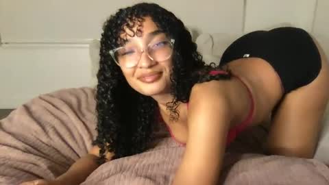 Snapshot of rosalinatoosexy chatting on June 22, 4:53 am Rosalina online show from June 22, 4:53 am