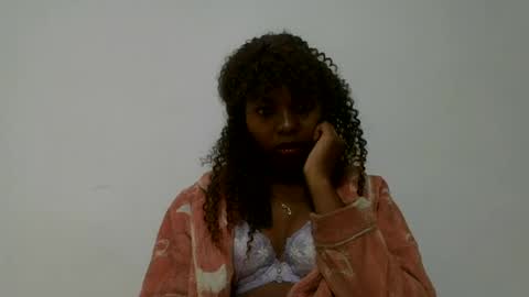 Snapshot of rosalinda933 chatting on July 12, 5:20 am Rosalinda online show from July 12, 5:20 am