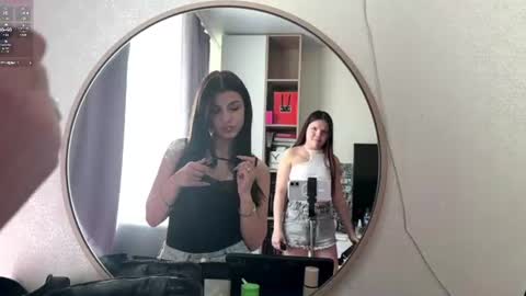 Snapshot of rosalindazahm chatting on June 21, 9:23 am Nicole online show from June 21, 9:23 am