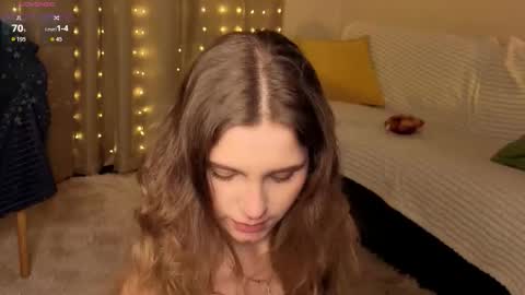 Snapshot of rosalvaulman chatting on February 11, 5:18 pm Kylie online show from February 11, 5:18 pm