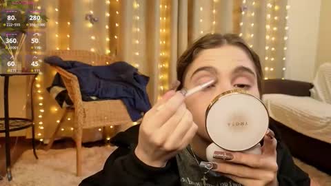 Snapshot of rosalvaulman chatting on February 19, 5:20 pm Kylie online show from February 19, 5:20 pm