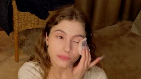 Snapshot of rosalvaulman chatting on May 12, 5:10 pm Kylie online show from May 12, 5:10 pm