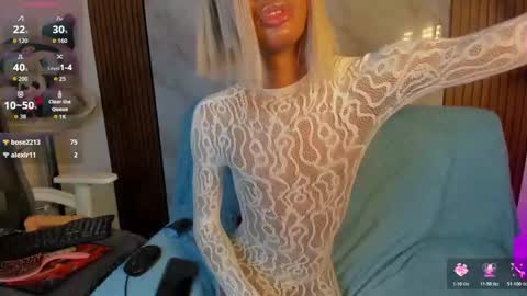 rosaly_rodman online show from December 17, 3:29 pm