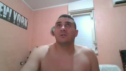 Snapshot of rosario1212 chatting on November 15, 12:52 am Rosario online show from November 15, 12:52 am