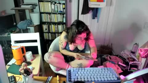 Snapshot of rose257044 chatting on October 28, 10:34 pm rose257044 online show from October 28, 10:34 pm