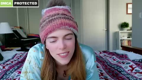 rose77782 online show from December 21, 7:38 pm