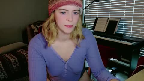 rose77782 online show from January 7, 3:25 pm