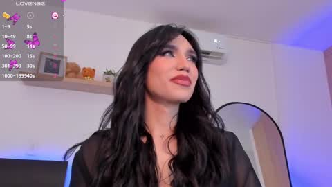 Snapshot of rose__saenz chatting on February 1, 1:02 am Rose Saenz online show from February 1, 1:02 am