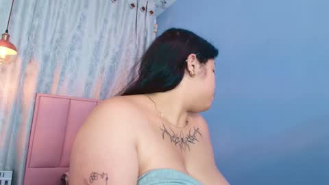 Snapshot of rose_barbara chatting on December 11, 12:02 pm Barbara rose online show from December 11, 12:02 pm
