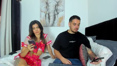 Snapshot of rose_dom chatting on December 16, 7:00 pm Rose And Dom online show from December 16, 7:00 pm