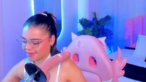 Snapshot of rose_jener06 chatting on June 20, 12:14 am rose_jener06 online show from June 20, 12:14 am