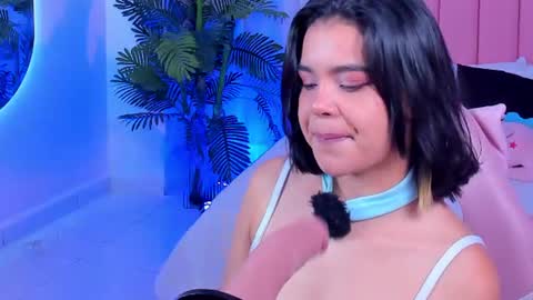 Snapshot of rose_jener06 chatting on June 23, 11:47 pm rose_jener06 online show from June 23, 11:47 pm