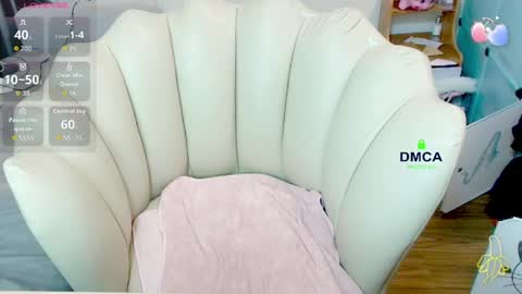 Snapshot of rose_rosemary chatting on April 23, 1:29 am Rose online show from April 23, 1:29 am