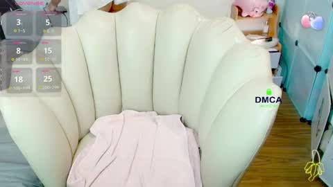 Snapshot of rose_rosemary chatting on May 2, 1:21 am Rose online show from May 2, 1:21 am
