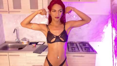 Snapshot of rose_sscott chatting on June 14, 10:45 pm Jhoan Alexis online show from June 14, 10:45 pm
