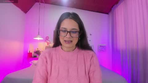 Snapshot of rose_thompson1 chatting on April 24, 1:35 pm Rose online show from April 24, 1:35 pm