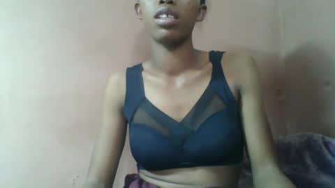 Snapshot of roseangela194819 chatting on July 14, 10:21 am roseangela194819 online show from July 14, 10:21 am