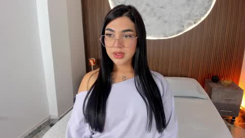 Rose online show from March 31, 1:22 pm