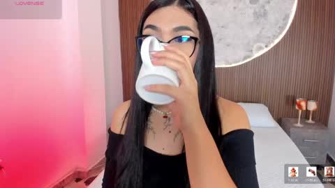 Rose online show from April 8, 2:06 pm