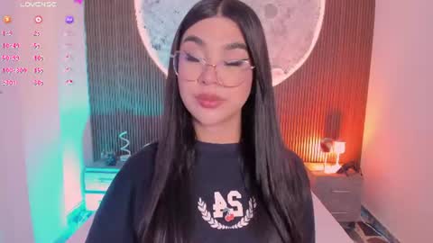 Snapshot of rosecassie chatting on June 29, 1:11 pm Rose online show from June 29, 1:11 pm