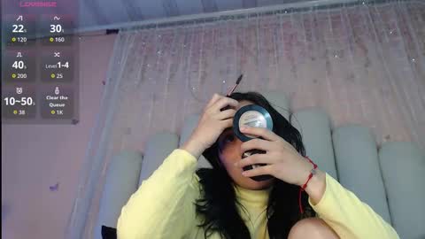 Snapshot of roseconor_ chatting on February 7, 3:21 am ROSE online show from February 7, 3:21 am