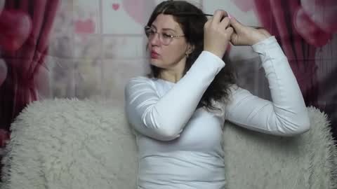 RoseHille online show from April 4, 5:16 am