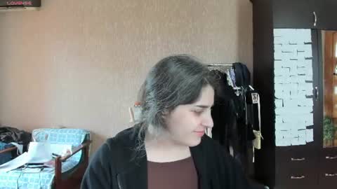 Snapshot of roselina_ chatting on June 14, 12:18 pm Rose online show from June 14, 12:18 pm