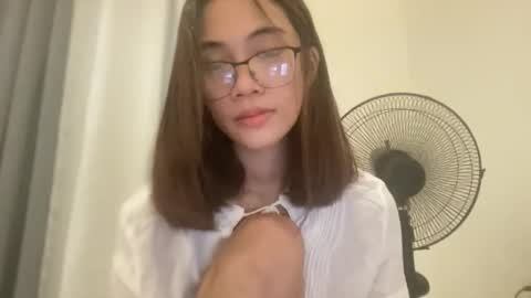 Snapshot of rosemae07 chatting on June 6, 9:52 pm rosemae07 online show from June 6, 9:52 pm