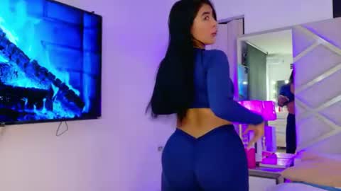 Snapshot of rosemarie__ chatting on July 28, 4:41 am Rose Marie online show from July 28, 4:41 am