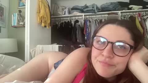 Snapshot of rosequinn300 chatting on December 6, 9:57 pm Rose Quinn online show from December 6, 9:57 pm