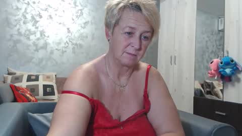 Lovepinklilly online show from October 18, 12:28 pm