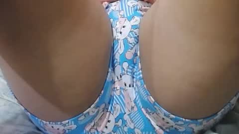 Snapshot of rosesvalentina chatting on October 1, 1:22 am Ocean online show from October 1, 1:22 am