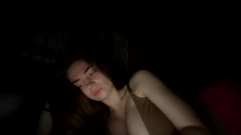 Snapshot of roseyla1 chatting on June 9, 3:40 am roseyla1 online show from June 9, 3:40 am
