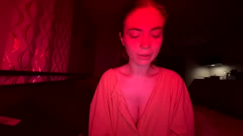 Snapshot of roseyla1 chatting on July 27, 7:37 am roseyla1 online show from July 27, 7:37 am
