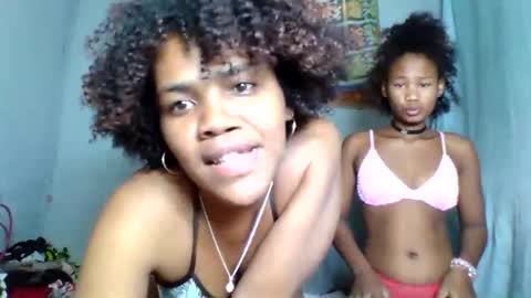 Snapshot of rosia22 chatting on September 20, 1:23 pm rosia22 online show from September 20, 1:23 pm