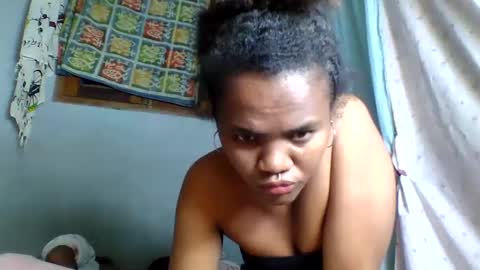 Snapshot of rosia22 chatting on September 26, 9:52 pm rosia22 online show from September 26, 9:52 pm