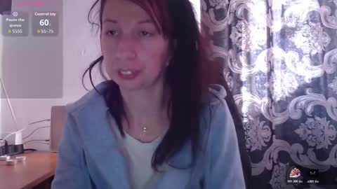 RosieHayes online show from November 13, 8:24 am