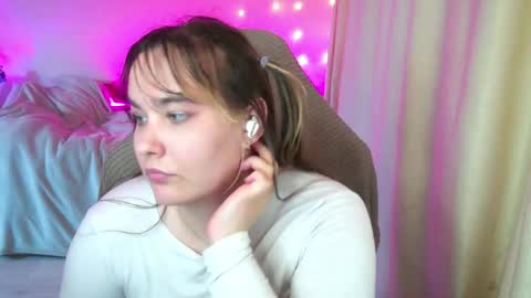 Snapshot of rosienana chatting on April 30, 8:57 pm RosieNana online show from April 30, 8:57 pm
