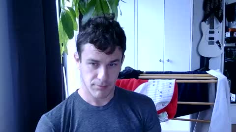 Snapshot of rosscollab chatting on April 25, 1:36 pm RossCollab online show from April 25, 1:36 pm