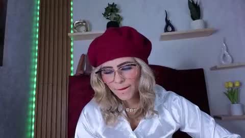 Snapshot of rosse_deep chatting on July 23, 1:53 pm Rosse follow me online show from July 23, 1:53 pm